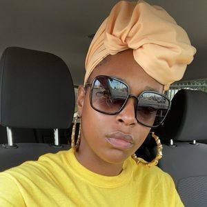 Meet your Posher, Eboni